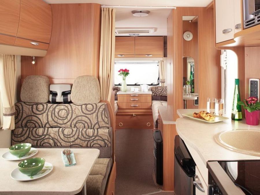 Интерьер Swift Motorhomes Sundance 630 L 2007 года  (фото 2 из 4)